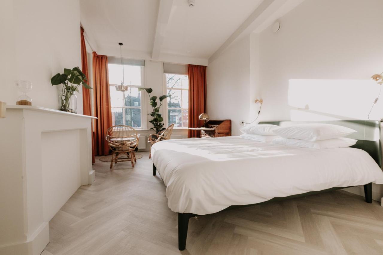 Brass Hotel 2*
